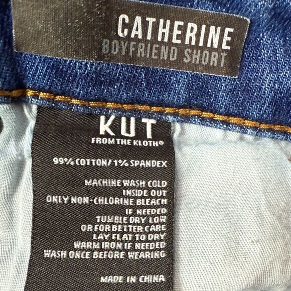 Kut from The Cloth Catherine Boyfriend Denim Shorts - Picture 7 of 7